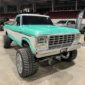 Meet your Posher, Adrie